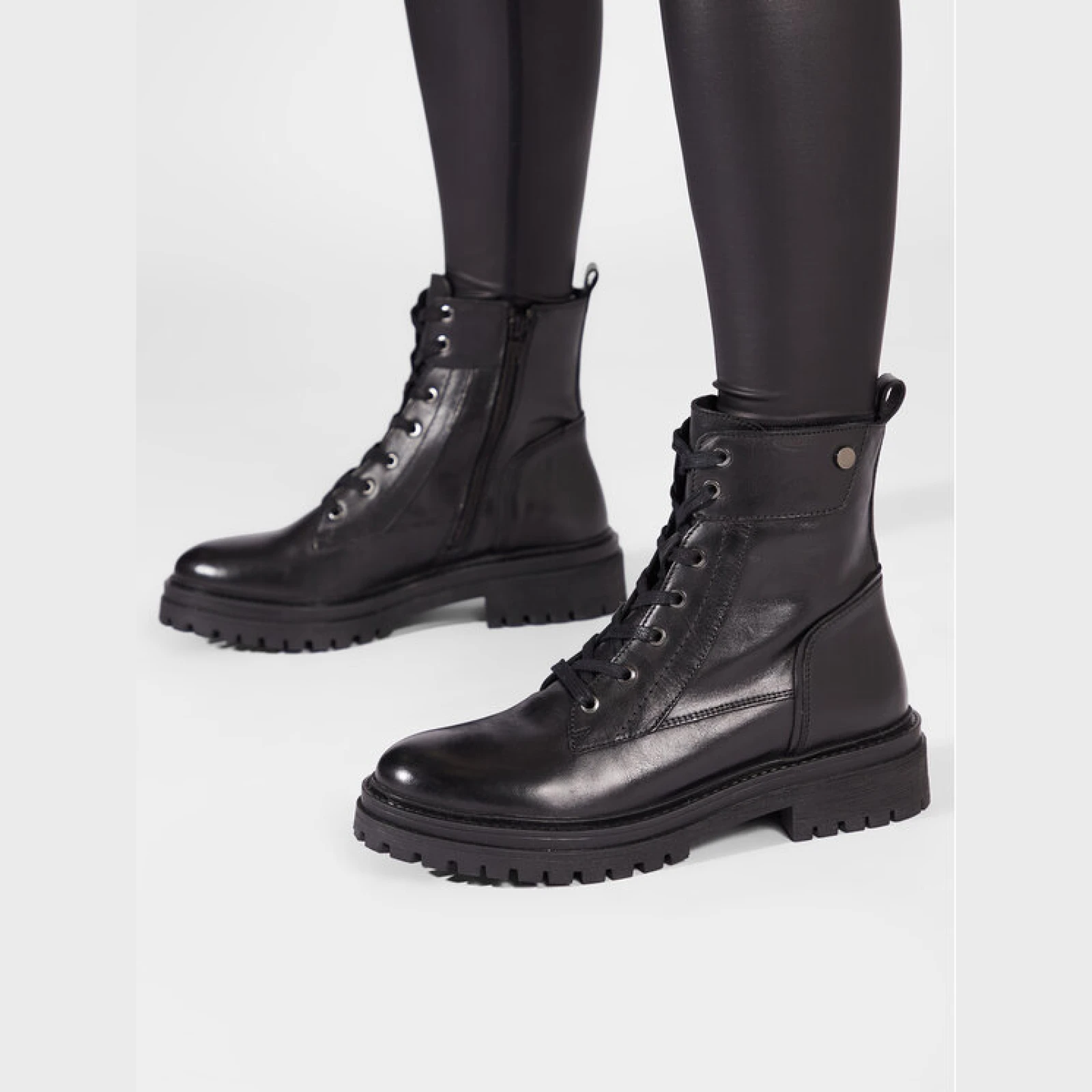 Geox Pohodni čevlji D Iridea C D16HRC 00043 C9999 Črna - Velikost: 40 | Barva: čierna | Starostna skupina: Odrasli | Spol: Ženske · záber 2