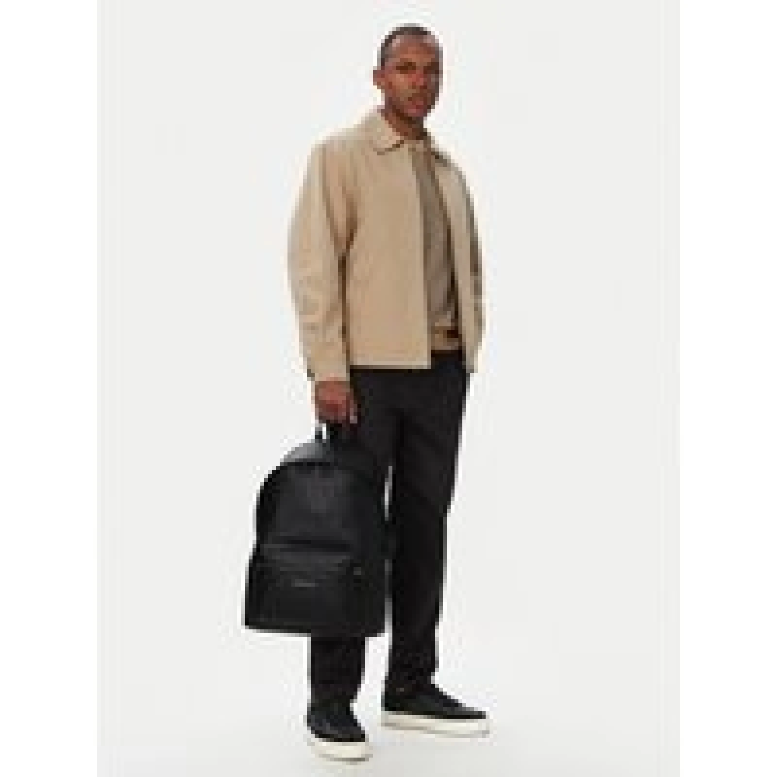 Nahrbtnik Armani Exchange XM003161 AF26662 UC001 Črna · záber 1