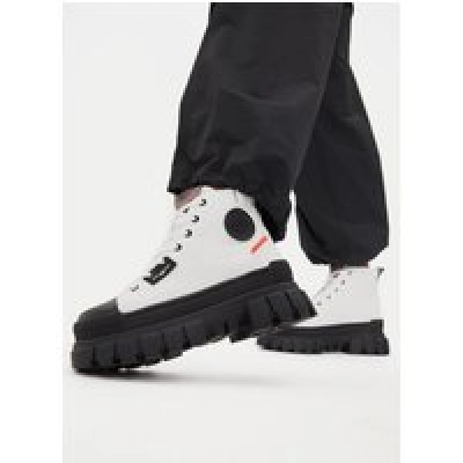 Palladium Pohodni čevlji Revolt Hi Tx 97242-116-M Bela · záber 1