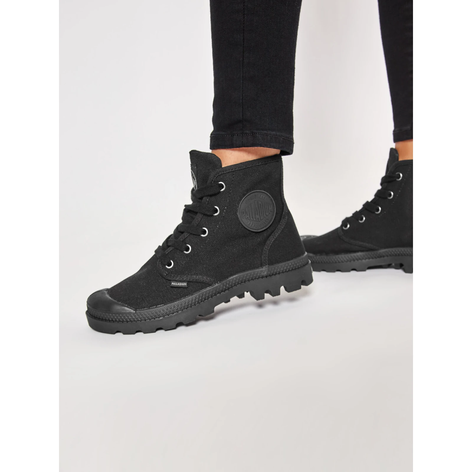 Pohodni čevlji Palladium Pampa HI 92352-060 Črna · záber 2