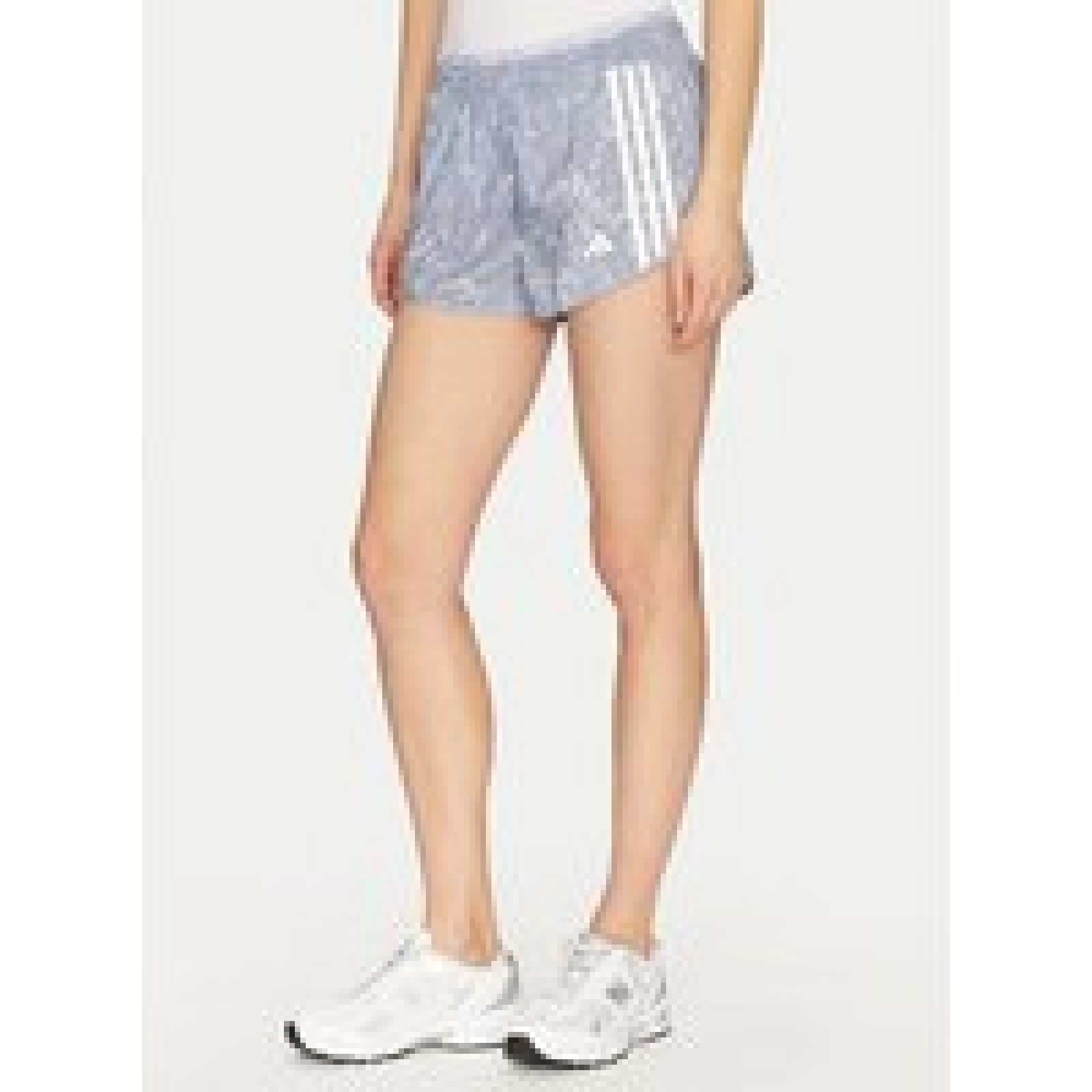 adidas Športne kratke hlače Own the Run 3-Stripes JD7759 Modra Regular Fit · záber 1