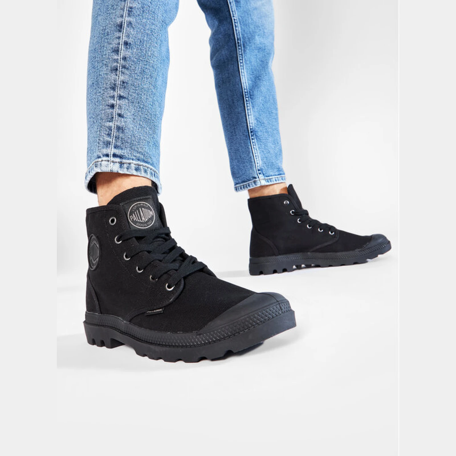 Palladium Pohodni čevlji Pampa Hi 02352-060-M Črna · záber 2