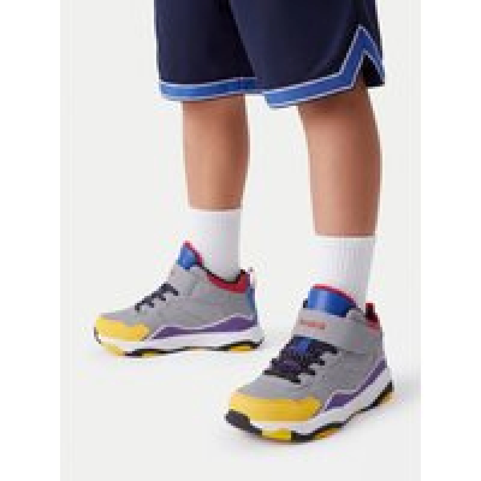 Čevlji za košarko SHAQ SHAQNOTIZE AQ95000Y-ZZ Svetlo siva - Velikost: 32 | Barva: sivá | Starostna skupina: Odrasli | Spol: Moški · záber 1
