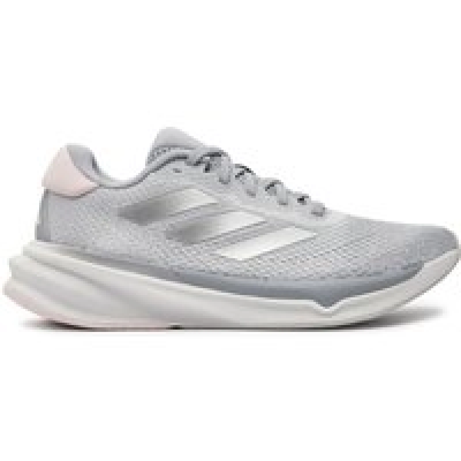 Tekaški čevlji adidas Supernova Stride IG8309 Siva · záber 1