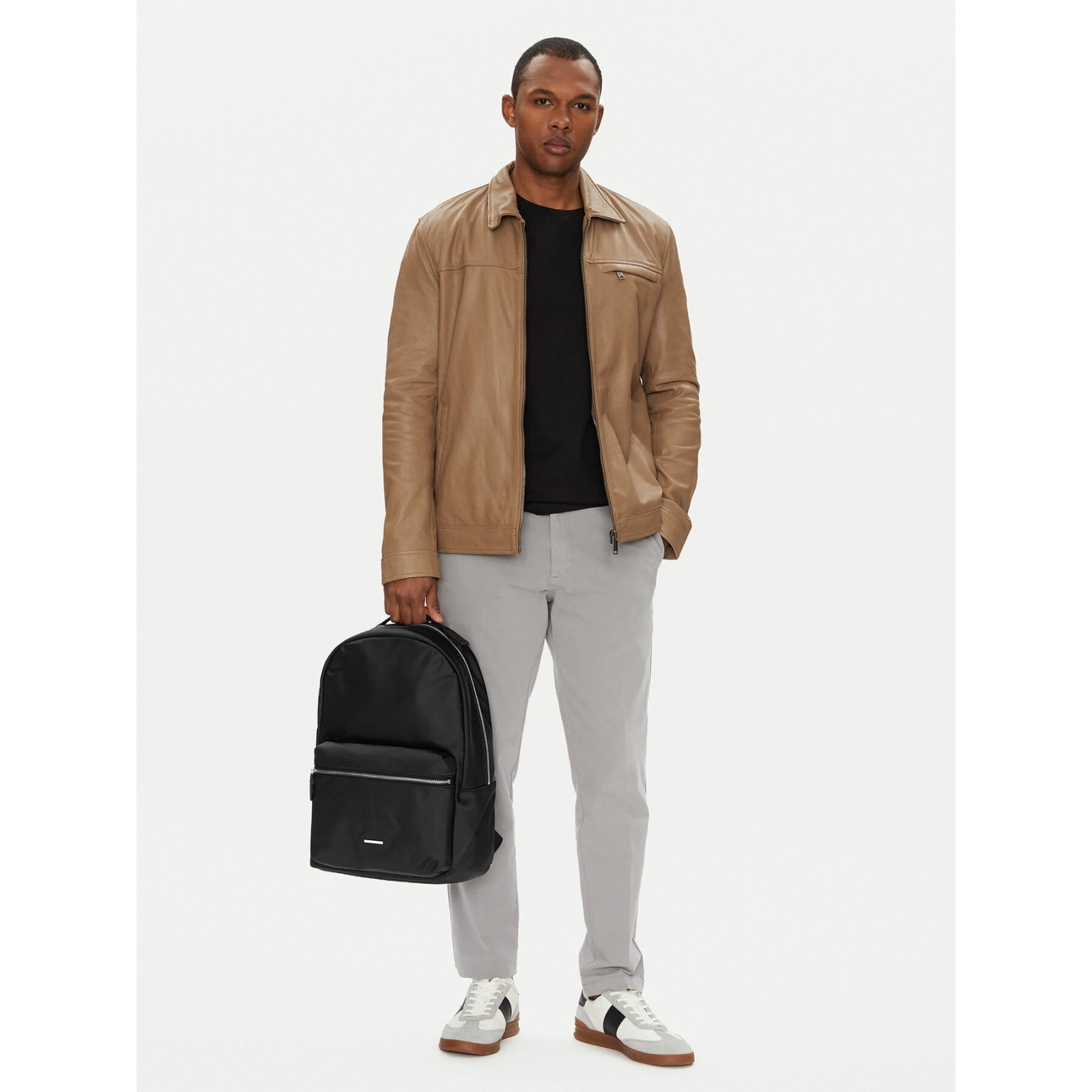 Nahrbtnik Calvin Klein Sleek Nylon Backpack LV04D3042G Črna · záber 2