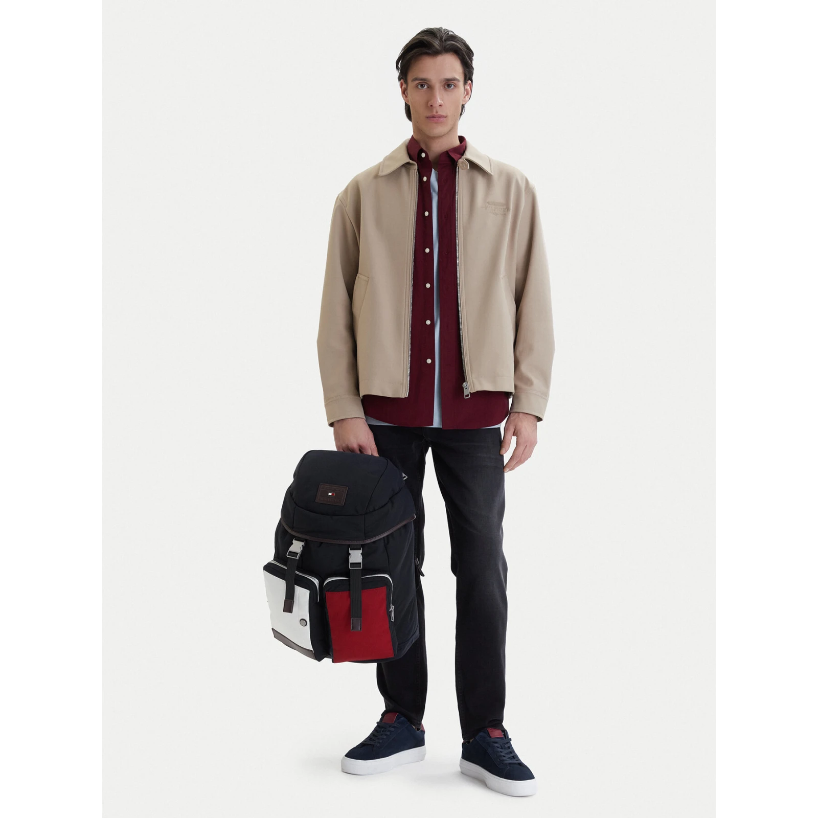 Nahrbtnik Tommy Hilfiger Th Casual Flag Backpack AM0AM14143 Mornarsko modra · záber 2