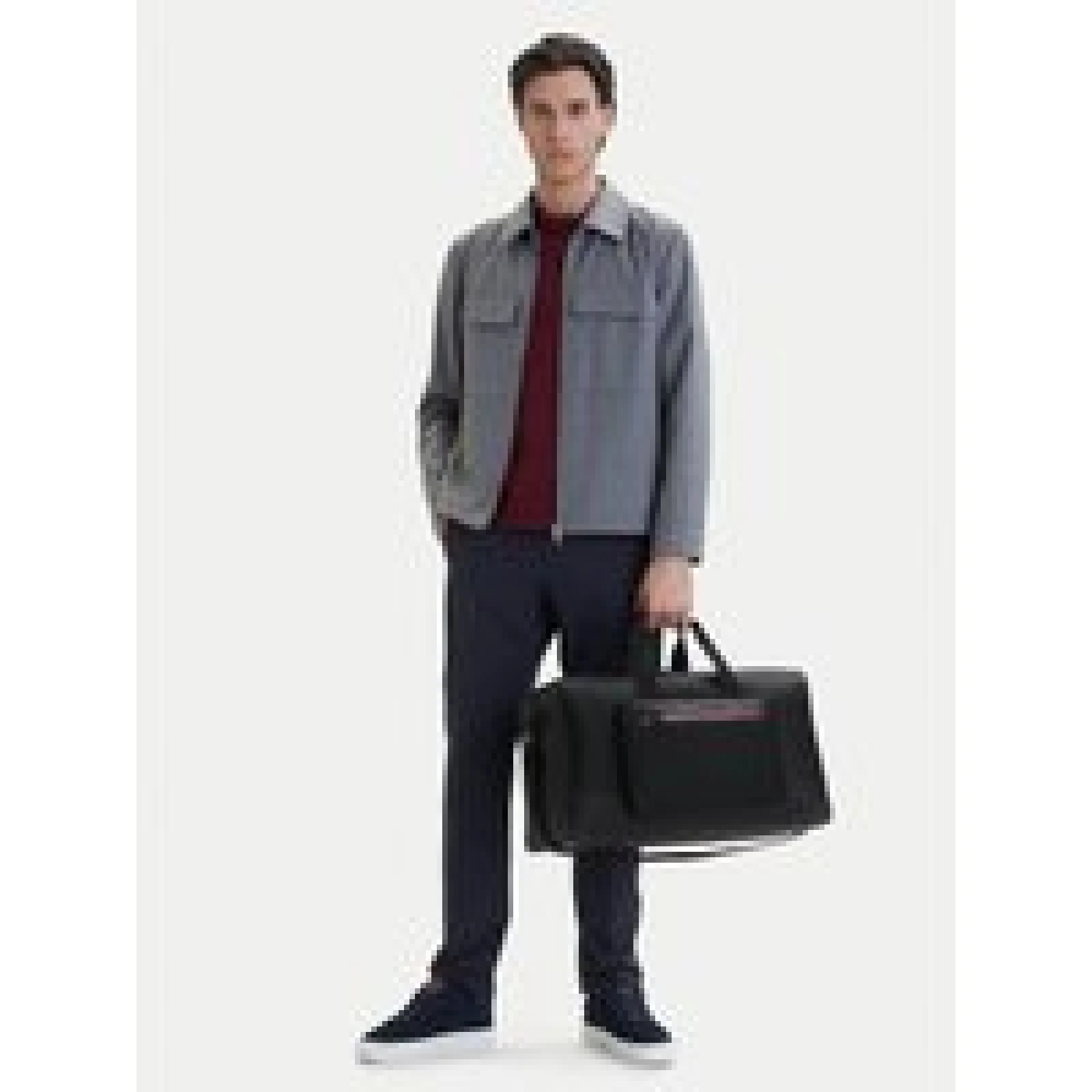 Torbica Tommy Hilfiger Th Foundation Duffle AM0AM14160 Črna · záber 1