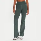 Girlfriend Collective Pajkice Compressive 4038 Črna Flare Fit · záber 5