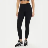 Girlfriend Collective Pajkice Compressive 4008 Črna Slim Fit · záber 5
