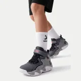 SHAQ Čevlji za košarko EO-DEVASTATOR 3.0 AQ95078Y-VZ Siva · záber 2