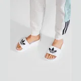 adidas Natikači adilette Lite FU8297 Bela - Velikost: 44,5 | Barva: biela | Starostna skupina: Odrasli | Spol: Unisex · záber 2