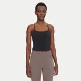 Girlfriend Collective Top Float Willa 1031 Črna Slim Fit · záber 2