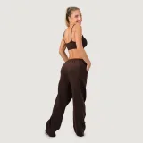 GymBeam Brezšivni športni nedrček NEO Mocha - Barva: hnedá | Starostna skupina: Odrasli | Teža: 0,14 g | Pakiranje: 95 · záber 6