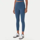 Girlfriend Collective Pajkice Compressive 4008 Črna Slim Fit · záber 8