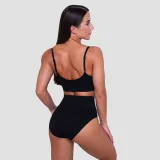 GymBeam Športni nedrček Triangle Black - Velikost: M | Barva: čierna | Starostna skupina: Odrasli | Teža: 0,08 g · záber 6