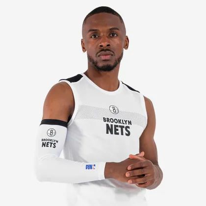 TARMAK Chránič lakťa na basketbal E500 NBA Nets biely 4