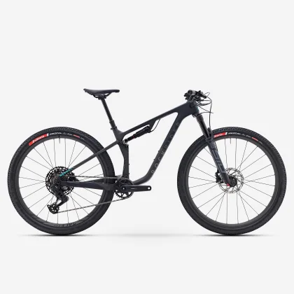 ROCKRIDER Celoodpružený horský bicykel XC RACE 940S COMP 29" karbón čierny S (150-164 cm)