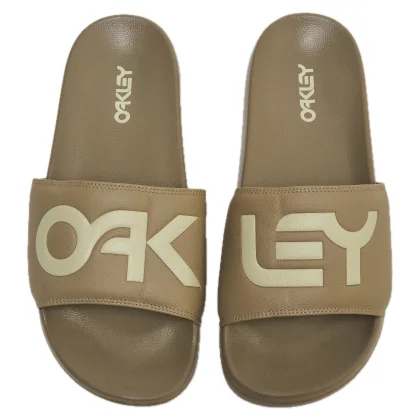 Oakley B1B Slide 2.0 Veľkosť: 38,5 EUR