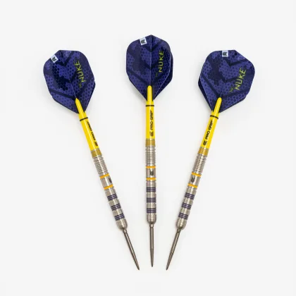 TARGET TARGET Luke Littler Brass set 3 šípok s oceľovými hrotmi 23 g 23 g