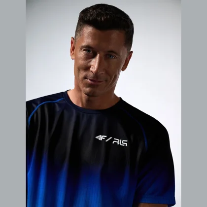 Tréningové tričko rýchloschnúce pánske 4F x Robert Lewandowski - tmavomodré