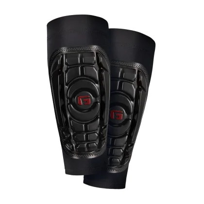 G-FORM Futbalové chrániče G-form PRO S compact L