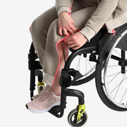 DECATHLON Dámske nohavice s jednoduchým zapínaním béžové XS