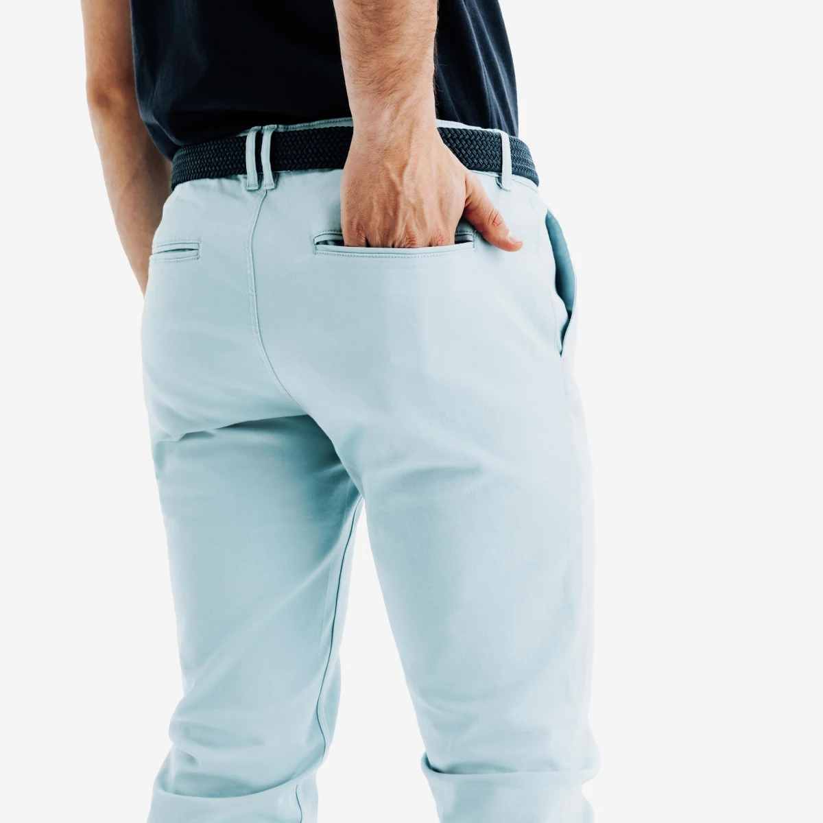 INESIS Pánske golfové chino nohavice MW500 bavlnené modré 3XL (L34) · záber 2