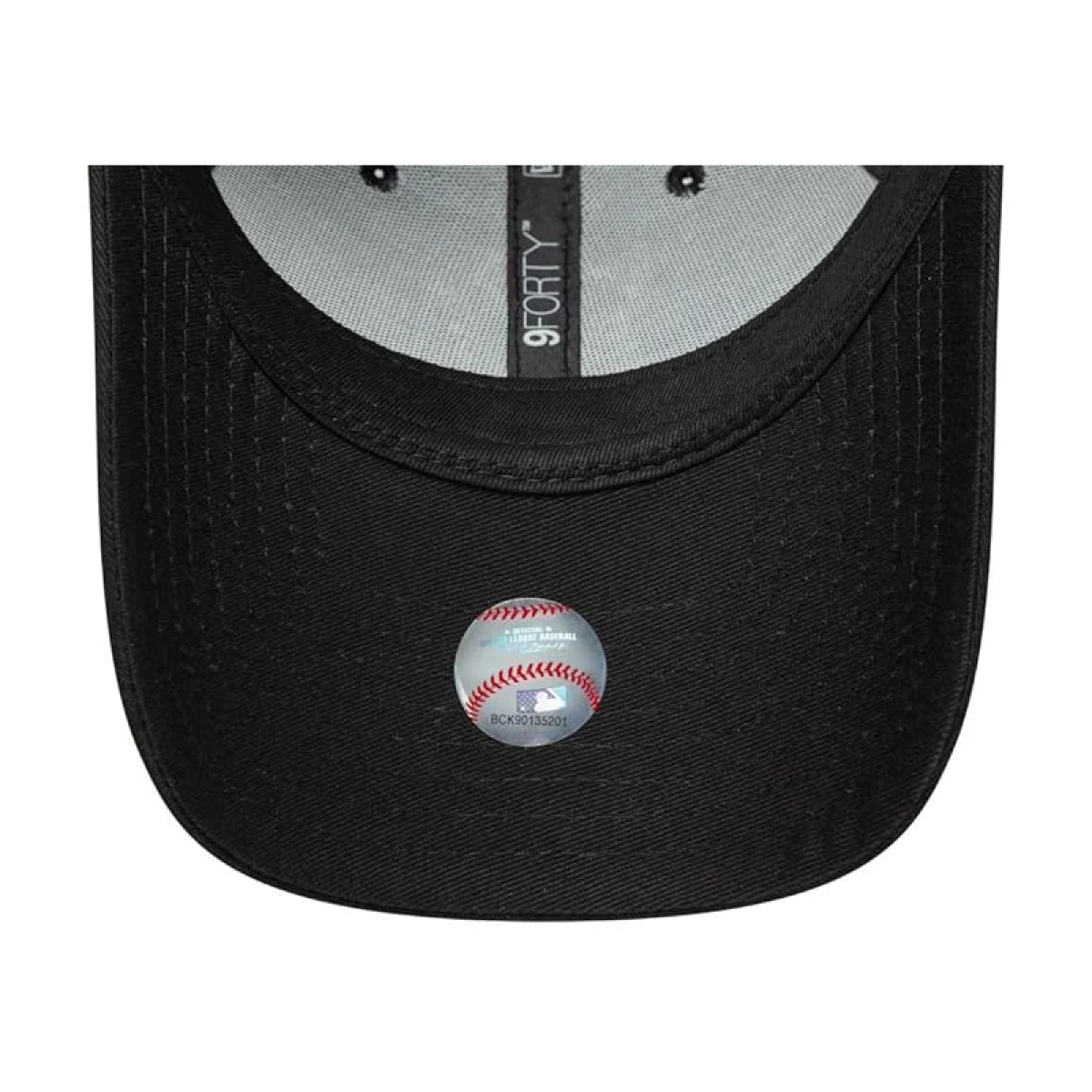 Dámska šiltovka NEW ERA 940W MLB Animal infill 9forty NEYYAN · záber 4