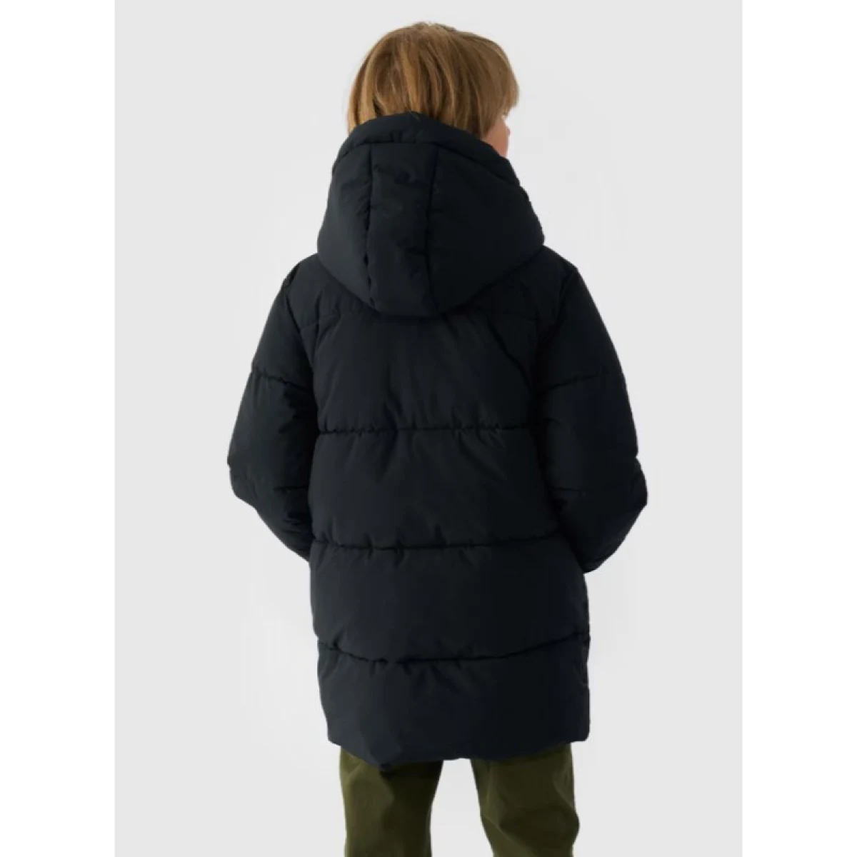 Chlapecká bunda 4F JUNIOR DOWN JACKET-JWAW24TDJAM464-20S-DEEP BLACK · záber 4