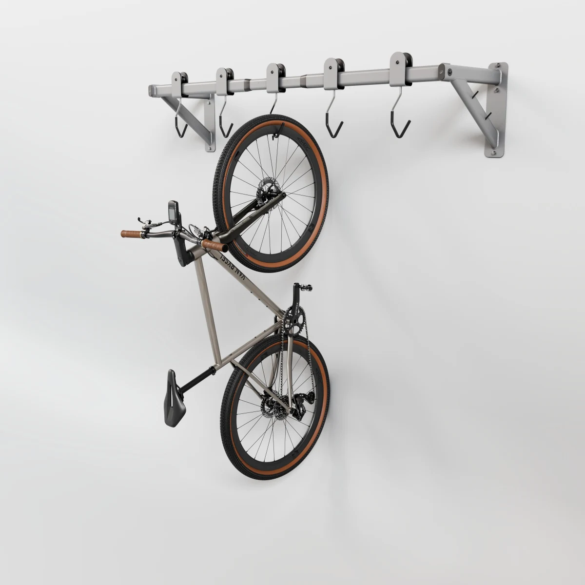 DECATHLON Závesný stojan s posuvnými hákmi na 5 bicyklov sivý bez · záber 2