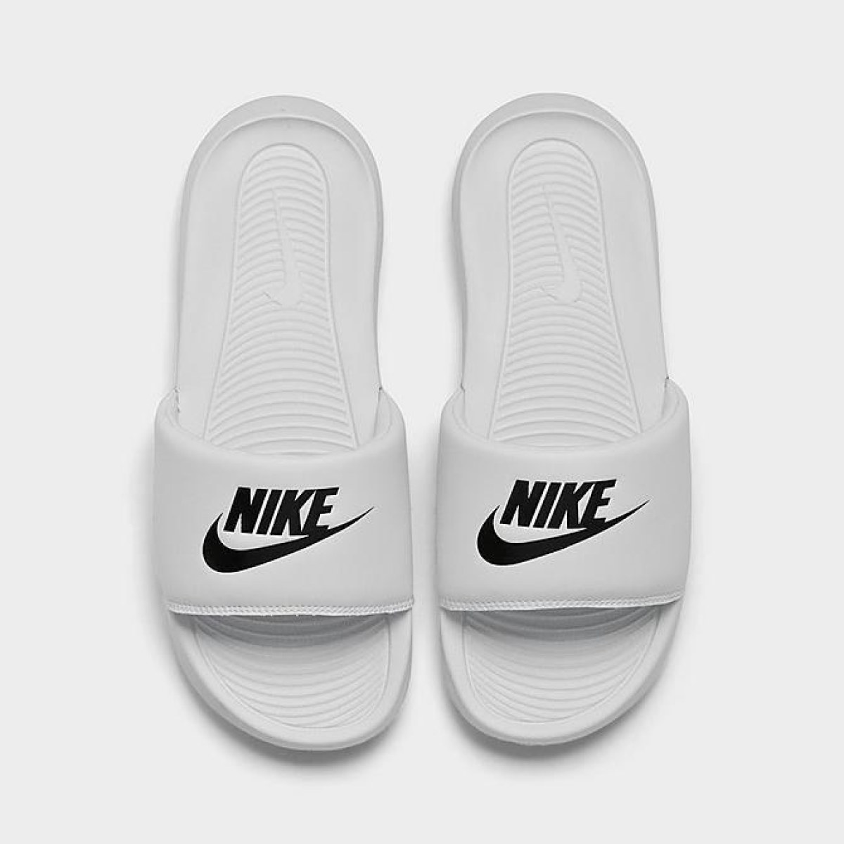 Nike Victori One Slide W - Veľkosť: 36,5 | Farba: Biela · záber 2