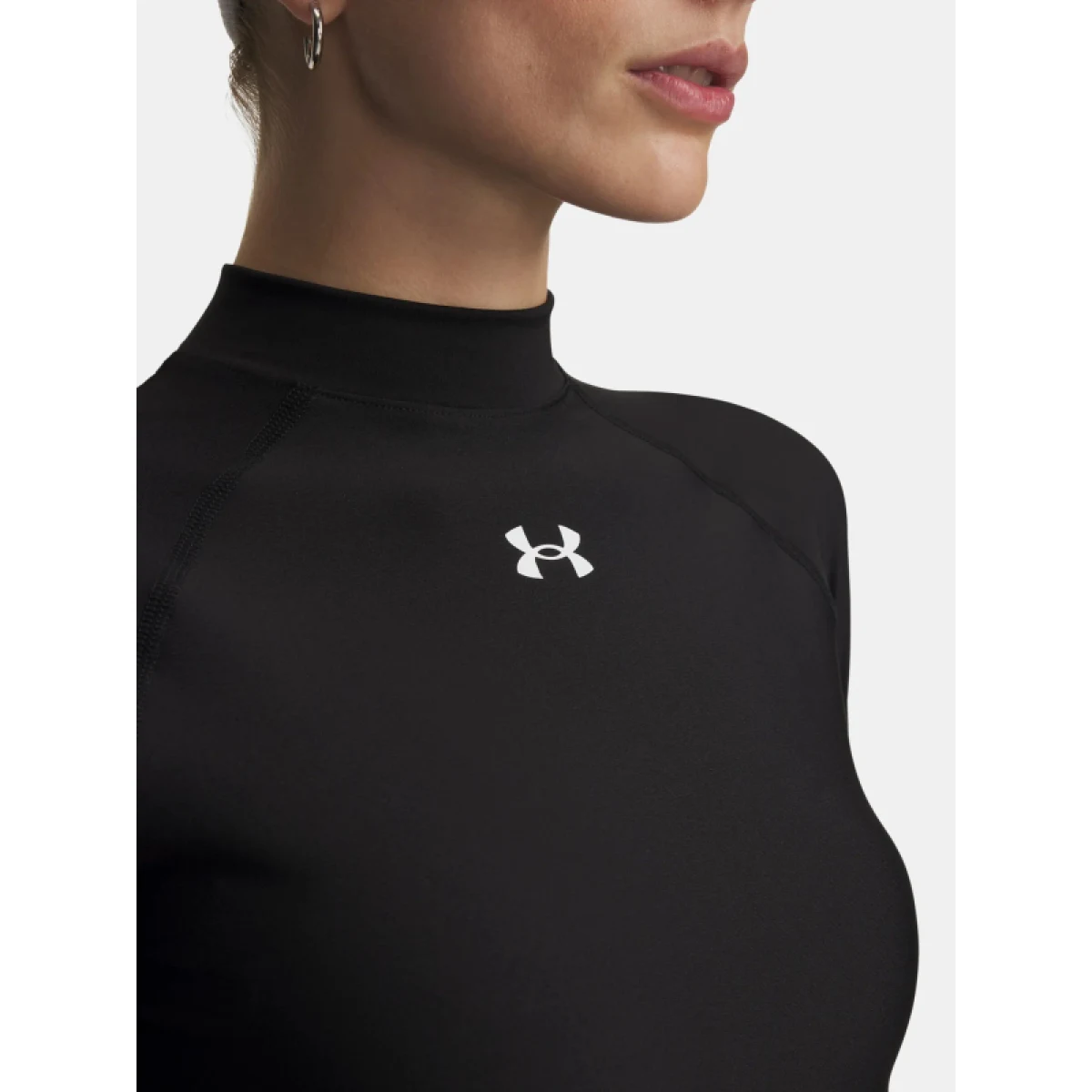 Dámske kompresné tričko s dlhým rukávom UNDER ARMOUR HeatGear Crop Mock LS-BLK · záber 2