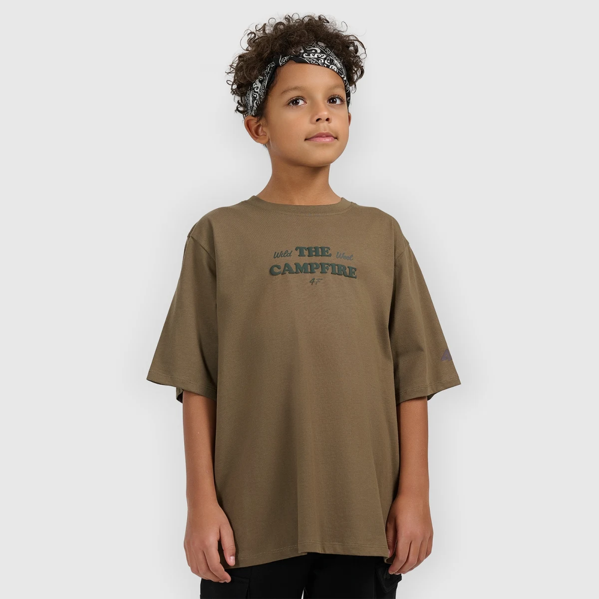 Chlapecké loose tričko s potiskem - khaki · záber 1