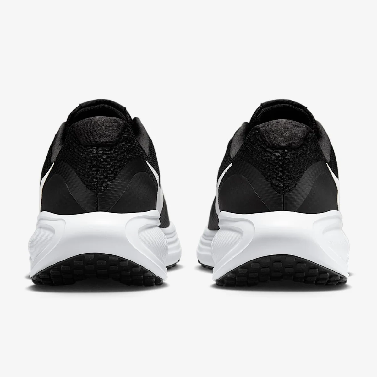 Nike Revolution 8 m - Velikost: 42 · záber 4