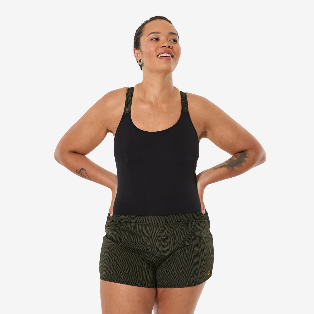 DECATHLON Dámske jednodielne plavky Sofi Sono s voľnými šortkami na aquafitness čierne XS-S · záber 1