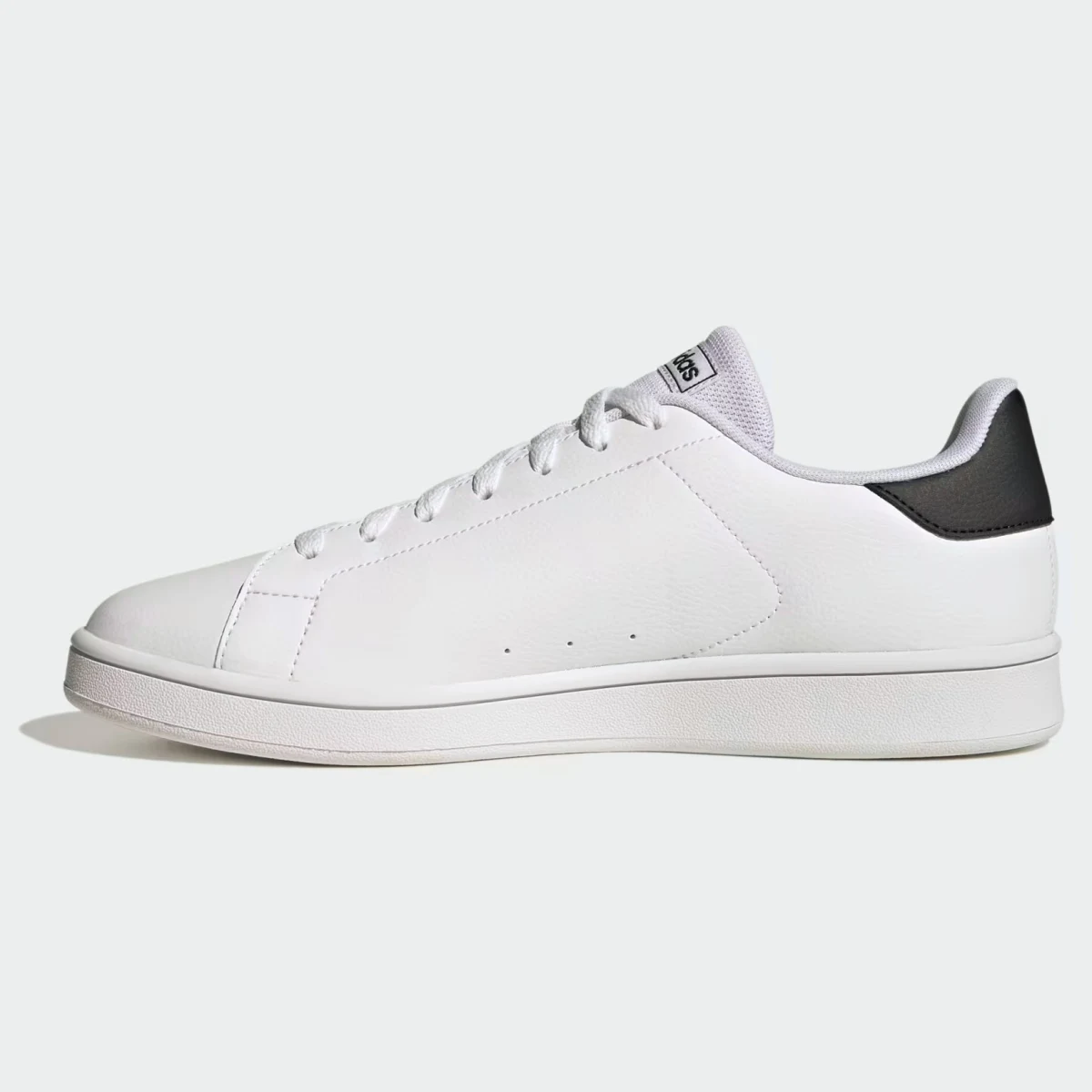 Adidas Court M · záber 3