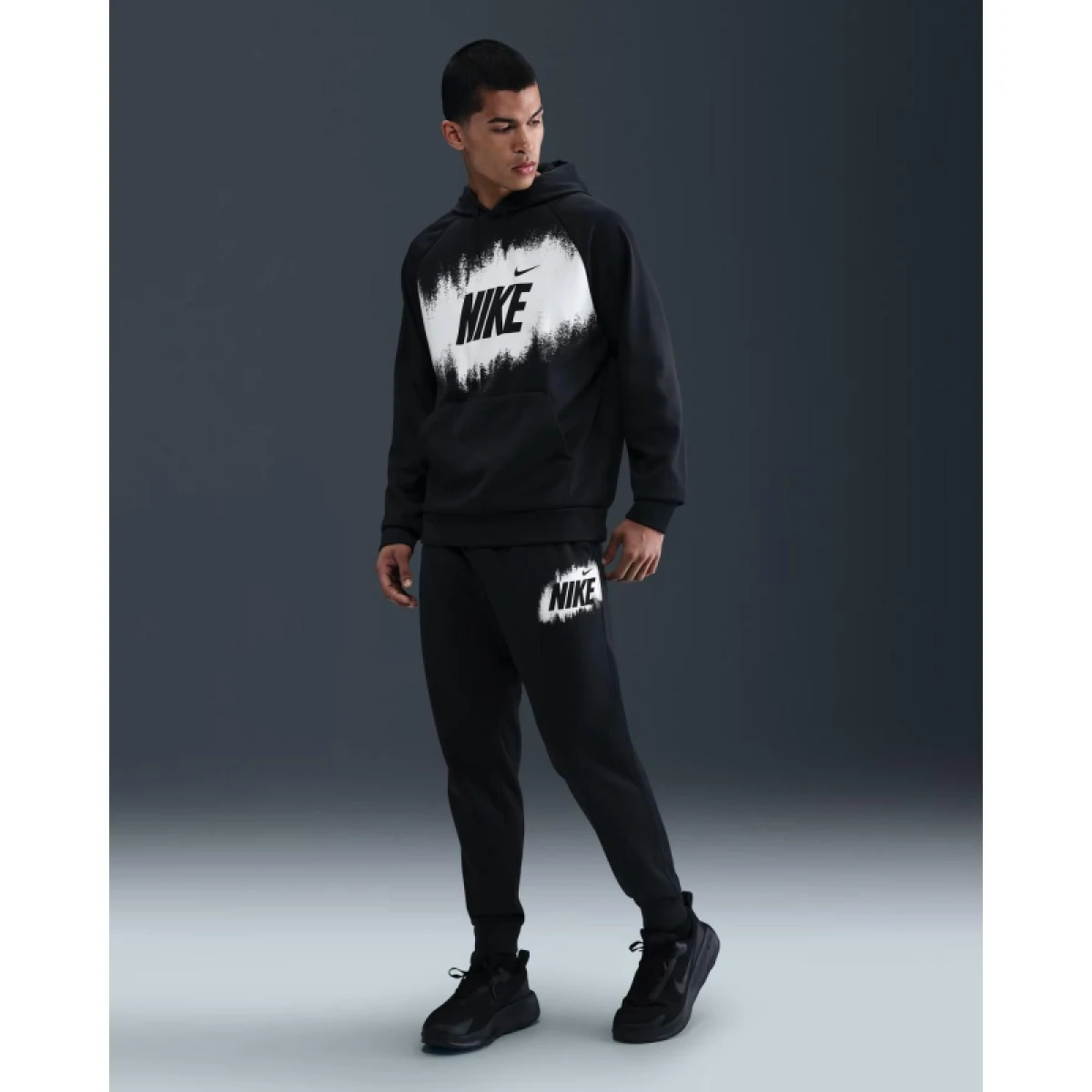 Pánske tepláky NIKE M NK TF FLEECE JOGGER GFX BLACK · záber 4