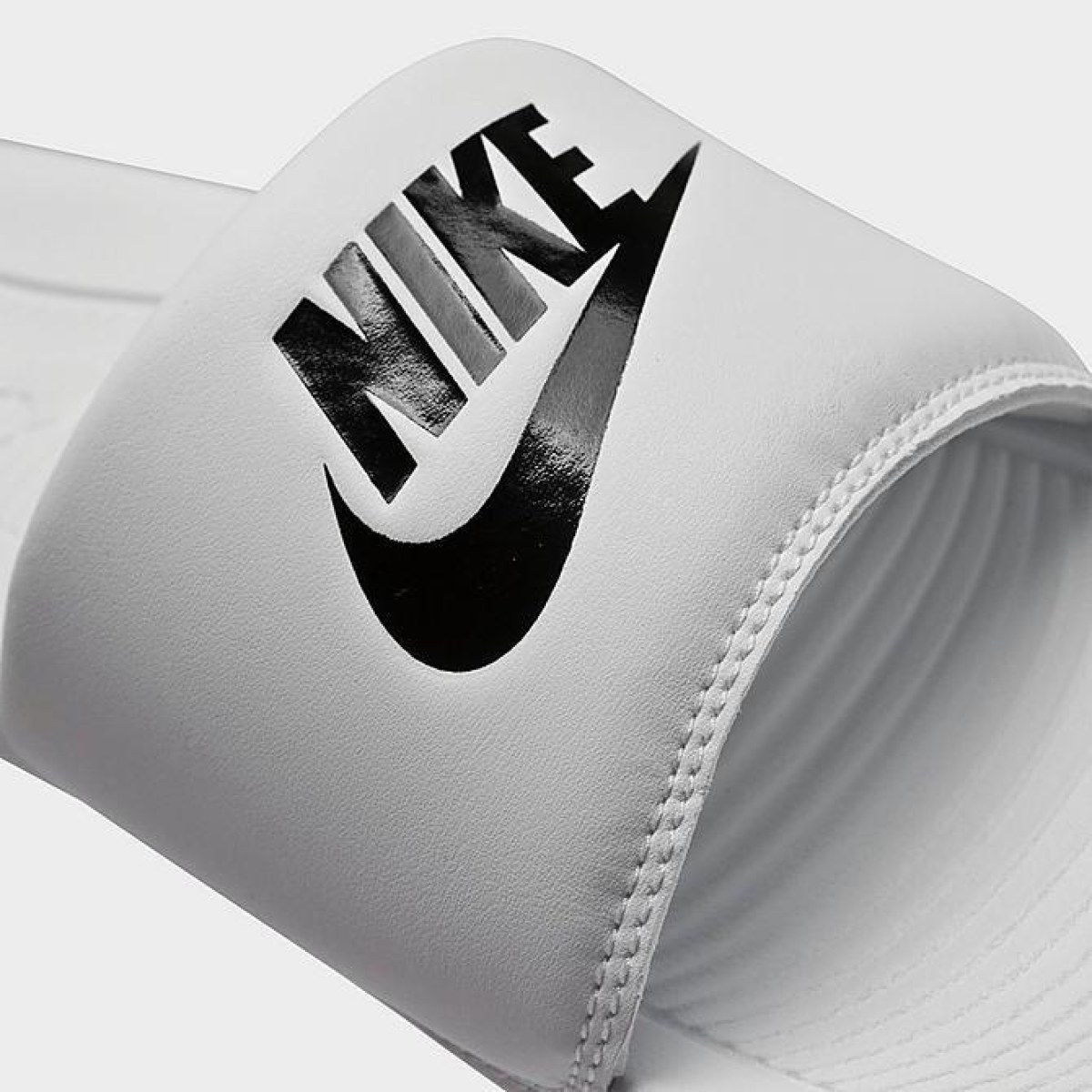 Nike Victori One Slide W - Veľkosť: 36,5 | Farba: Biela · záber 4