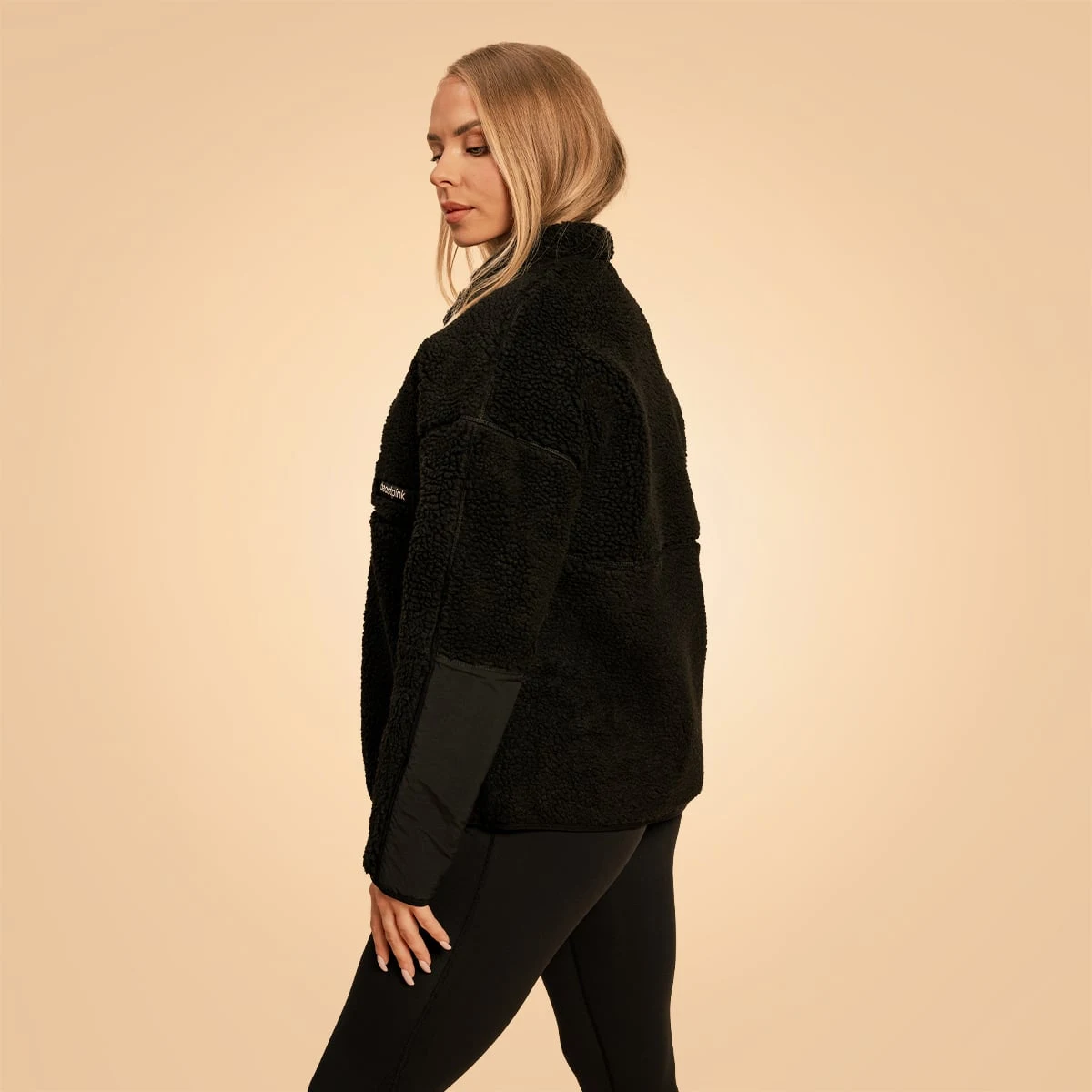 BeastPink Dámská bunda Bliss Black - Velikost: L | Barva: Čierna | Hmotnost: 0,91 kg | Balení: 11 · záber 3
