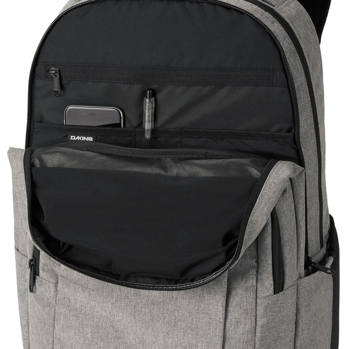 Dakine Campus L 33L - Barva: Sivá · záber 4
