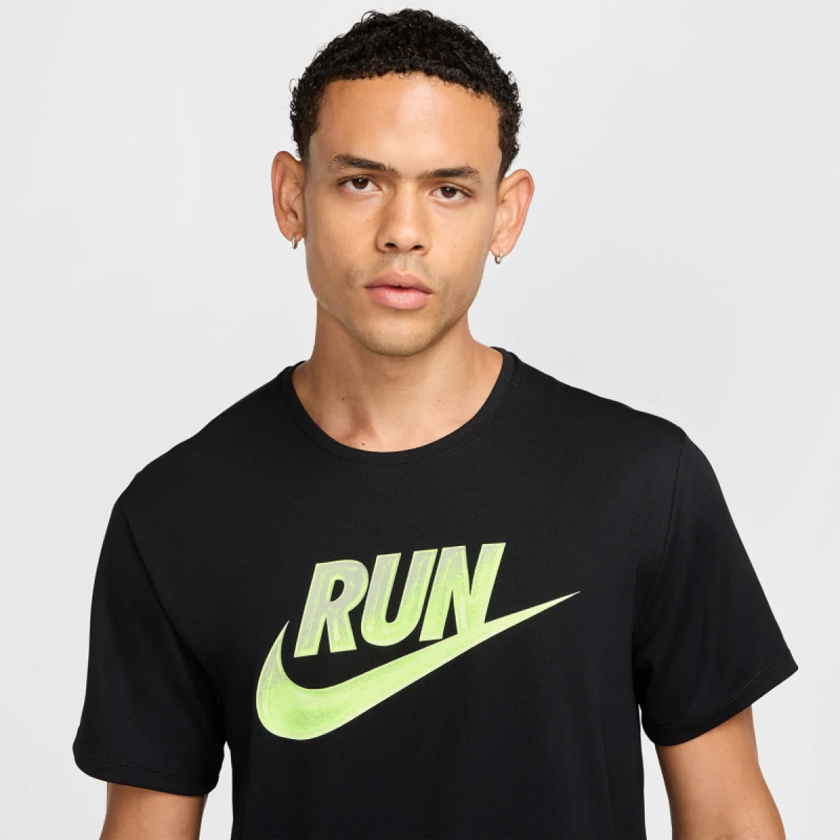 Pánské běžecké tričko s krátkým rukávem NIKE Miler Run Energy (SP55)(52) · záber 4