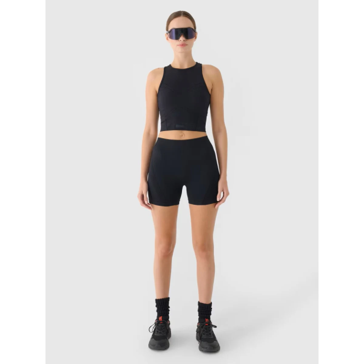 Dámske tréningové kraťasy 4F SHORT TIGHTS FNK F055-RAW24TFSTF055-20S-DEEP BLACK · záber 3