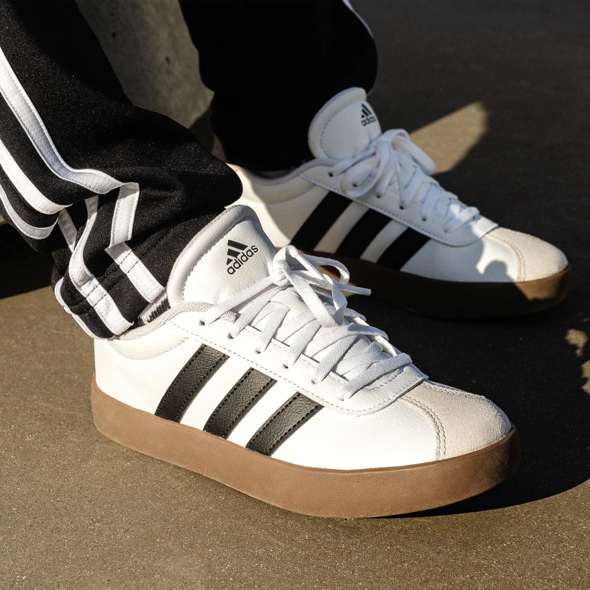 ADIDAS ADIDAS VL Court detská šnurovacia obuv 35-39 37 · záber 1