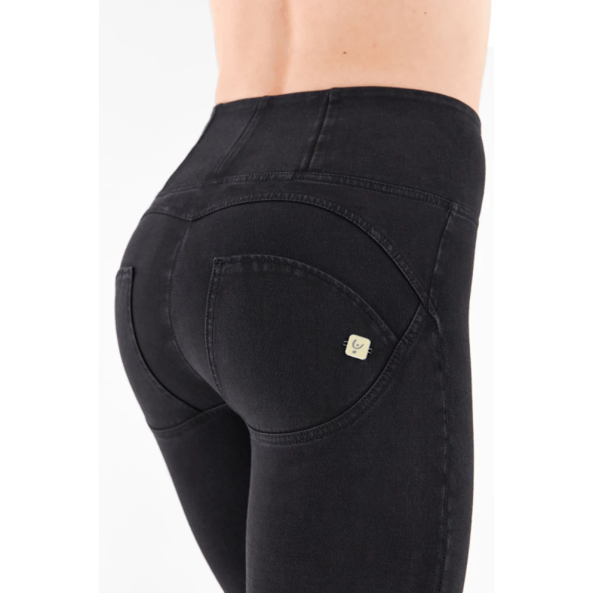Női jeggings nadrág FREDDY WR.UP® skinny high waist push up jeggings in organic fabric-Black · záber 4