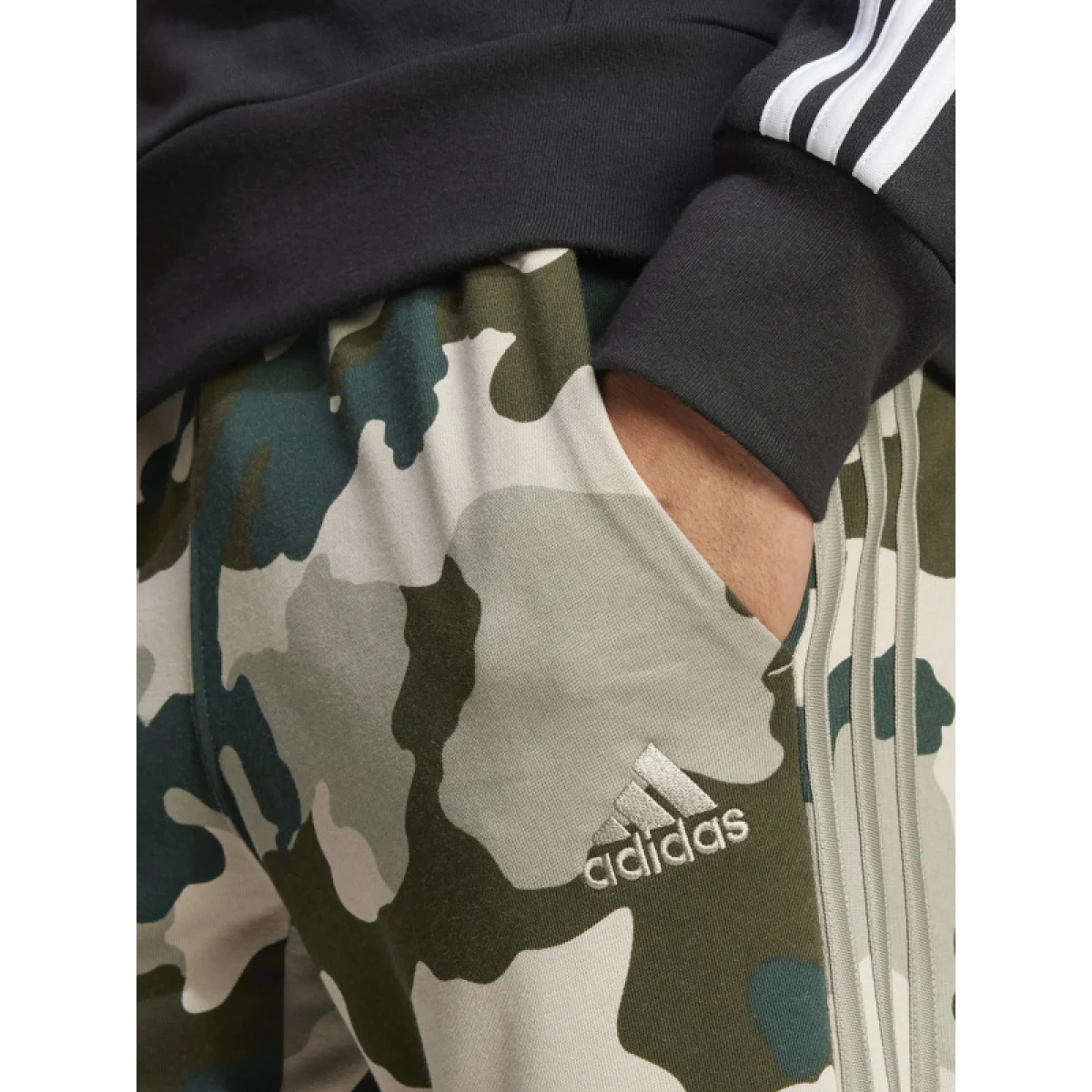 Pánské zateplené tepláky ADIDAS M CAMO PT-IV7384-Green · záber 5