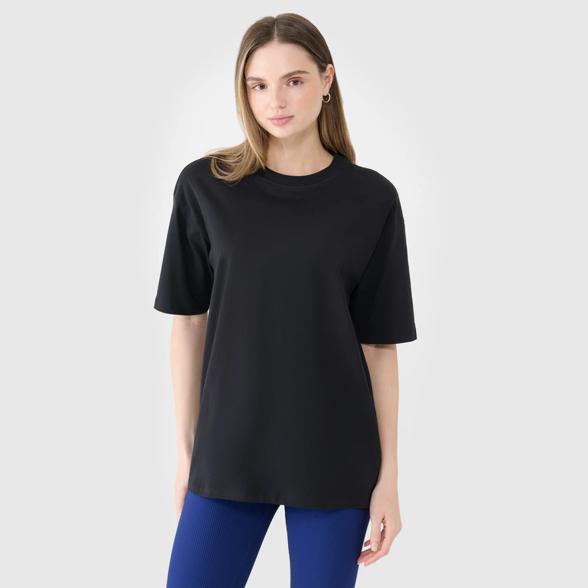 Dámské hladké tričko oversize - černé · záber 1