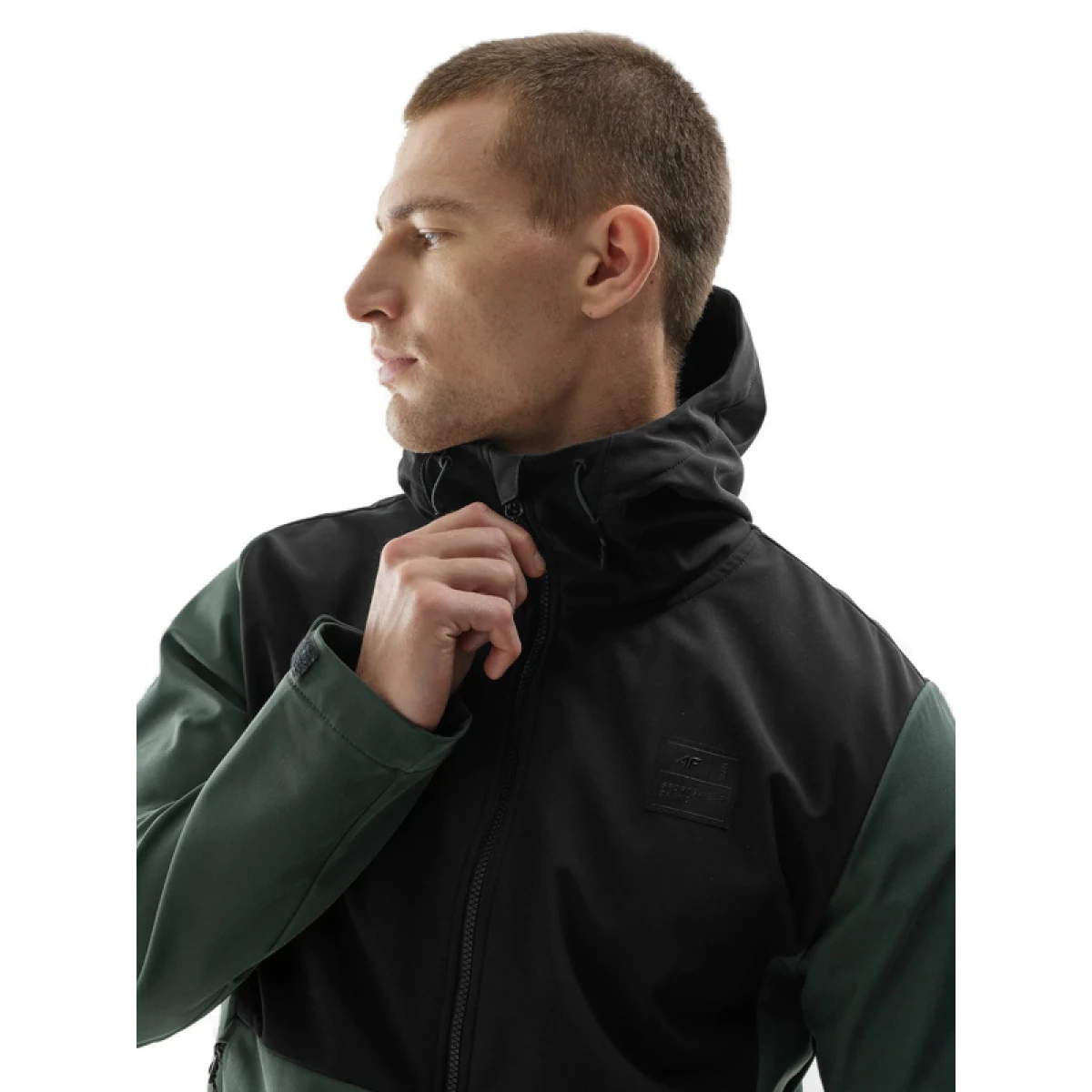Pánská turistická softshellová bunda 4F SOFTSHELL JACKET-AW23TSOFM155-40S-DARK GREEN · záber 2