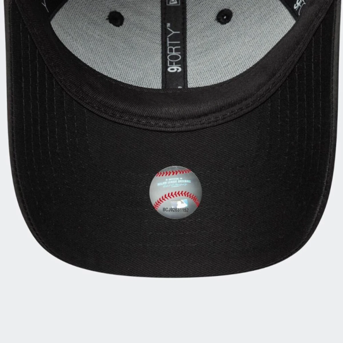 Dámská kšiltovka NEW ERA W MLB NEW YORK YANKEES BLK · záber 4