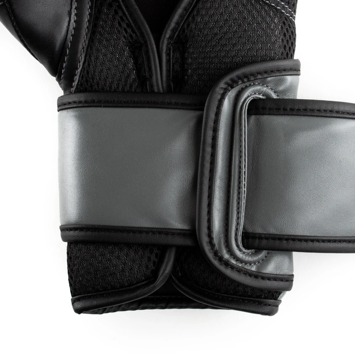EVERLAST EVERLAST Powerlock boxerské rukavice sivé 16 oz · záber 2