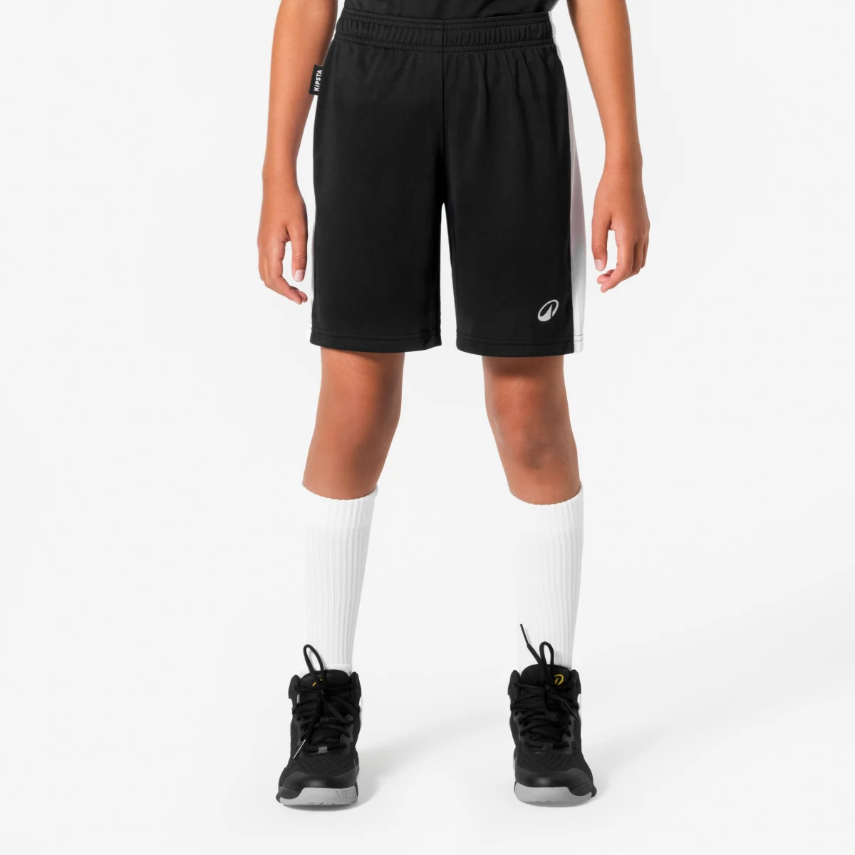 KIPSTA Detské basketbalové šortky SH100 čierne 8-9 r (131-140 cm) · záber 1
